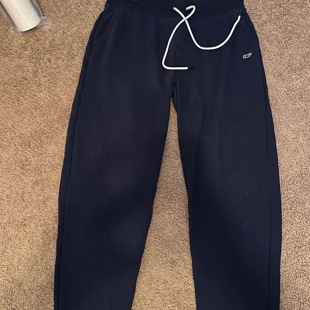 Men’s Vineyard Vines Jogger Sweatpants.